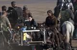th_14843_celebrity_paradise.com_TheElder_KristenStewart2011_09_28_OnSetofSnowWhite49_122_250lo.jpg