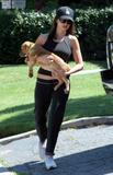 th_98198_Penelope_Cruz_takes_her_puppy_to_the_vet_14_317lo.jpg