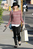 th_89336_Preppie_Emma_Roberts_shopping_in_LA_11_122_38lo.jpg