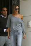 th_72087__VictoriaBeckham_WatchingHomesforSale_39_427lo.jpg