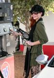 th_62171_celebrity-paradise.com-The_Elder-Phoebe_Price_2010-01-06_-_Gets_Gas_And_A_Lottery_Ticket_in_Beverly_Hills_122_430lo.jpg
