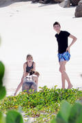 th_294630444_StephanieSeymour12222012BeachBikinionStBarts56_122_460lo.jpg