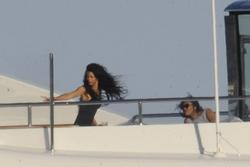 th_451865838_Rihannaonthe435mcharteryachtLatitudeoffPortoCervo15.7.2012_04_122_48lo.jpg