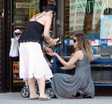 th_65734_Sarah_Jessica_Parker_out_and_about_in_NYC_07.jpg