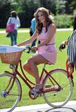 th_05562_celebrity_paradise.com_TheElder_KellyBrook2011_08_25_atTowerBridgepromotingSkyride135_122_492lo.jpg