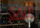 th_74951_celebrity_paradise.com_TheElder_Beyonce2010_07_06_shopping4_122_496lo.jpg