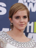 th_77200_EmmaWatson_2011MTVMovieAwards_LA_050611_582_122_518lo.jpg