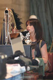 th_71969_celebrity_paradise.com_TheElder_JenniferLoveHewitt2011_08_15_shoppingatMadisononMelroseinWestHollywood45_122_536lo.JPG