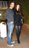 th_66954_celeb-city.eu_Kate_Beckinsale_candid_Fred_Segal_12-14-2007_011_123_684lo.jpg