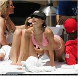th_44039_Eva_Longoria_Beach2_011_123_853lo.jpg