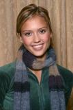 http://img154.imagevenue.com/loc863/th_28157_honeypromo0109zy_122_863lo.jpg