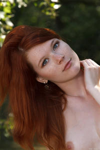 Mia Sollis - Vathra  w15o0bwu75